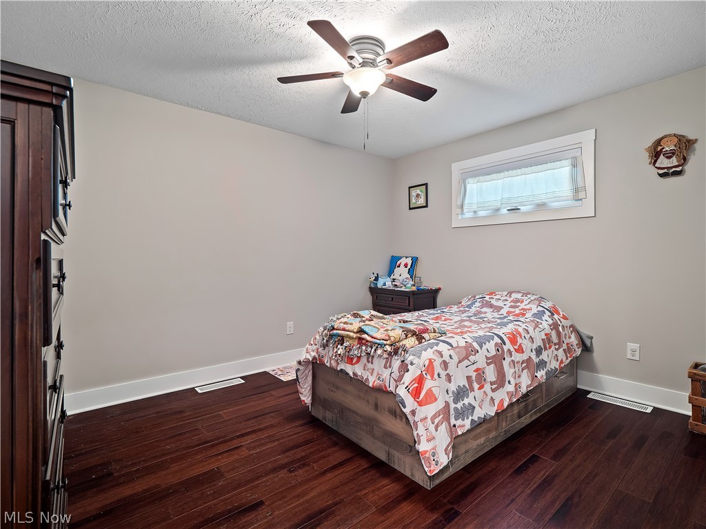 12674 Moss Point Road Strongsville OH 44136