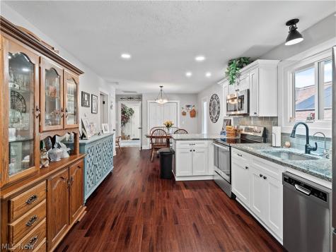12674 Moss Point Road Strongsville OH 44136