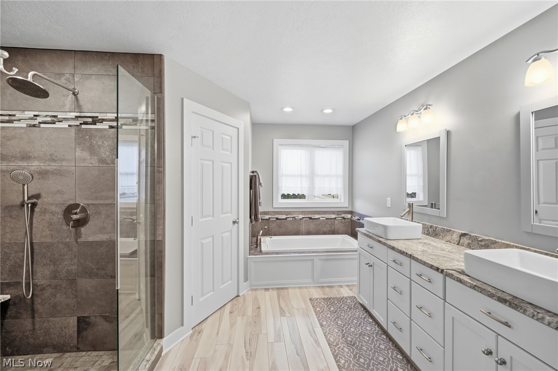 5245 Markwood Court Valley City OH 44280