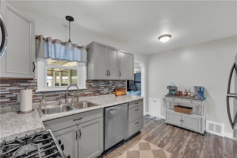 15473 Hummel Road Brook Park OH 44142