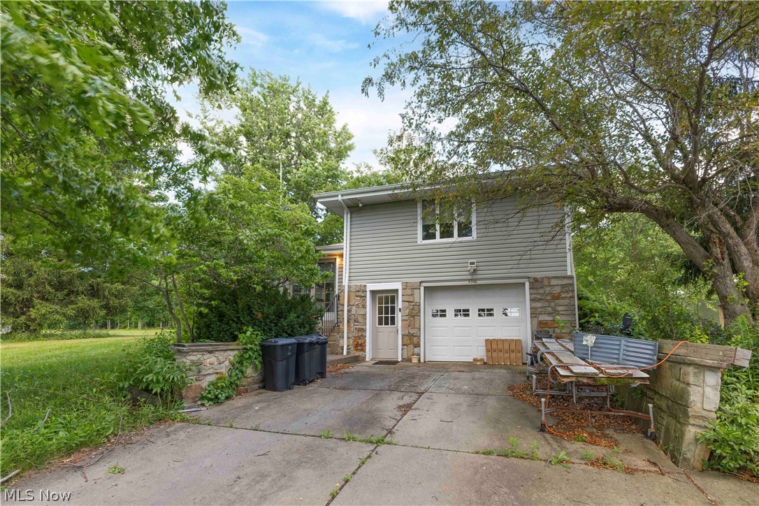 4146 Barclay Messerly Road Southington OH 44470