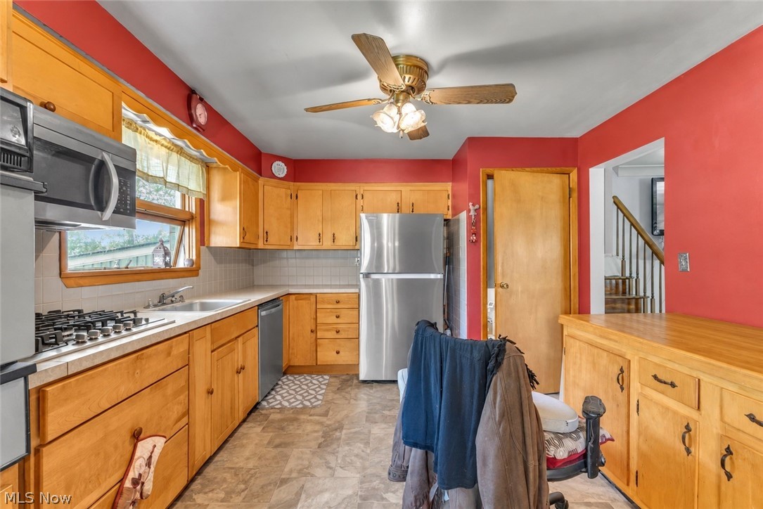 4146 Barclay Messerly Road Southington OH 44470