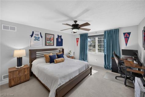 390 Club Drive W Aurora OH 44202