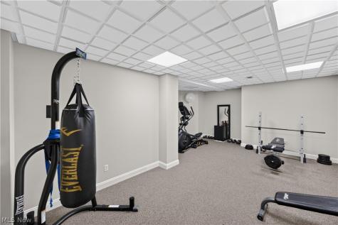 390 Club Drive W Aurora OH 44202