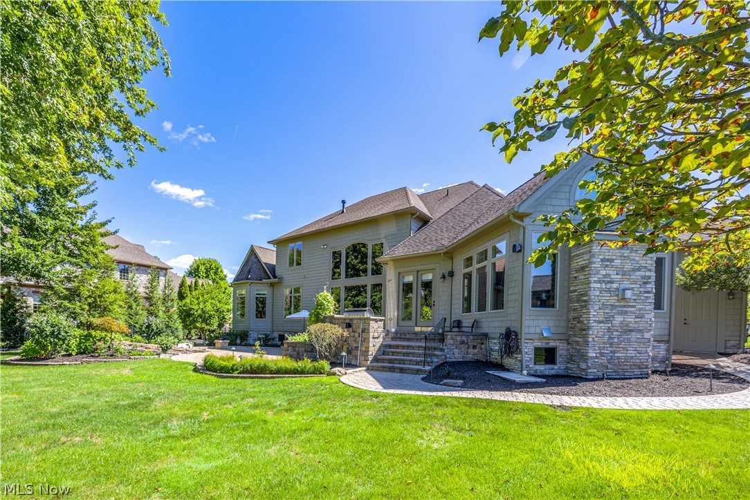 390 Club Drive W Aurora OH 44202