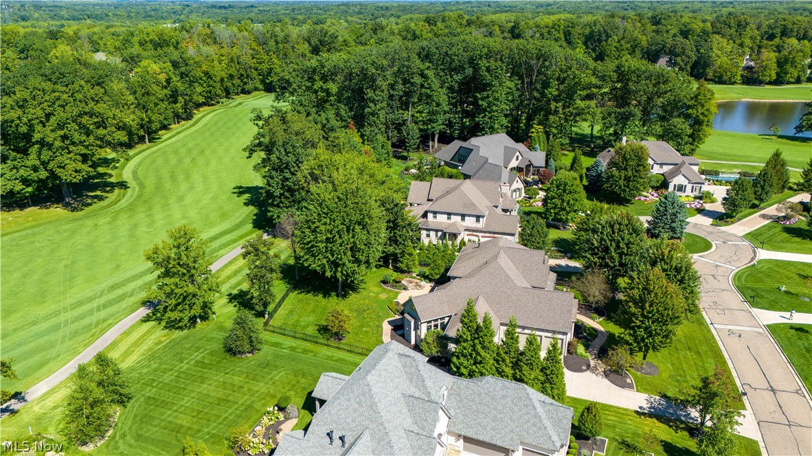 390 Club Drive W Aurora OH 44202
