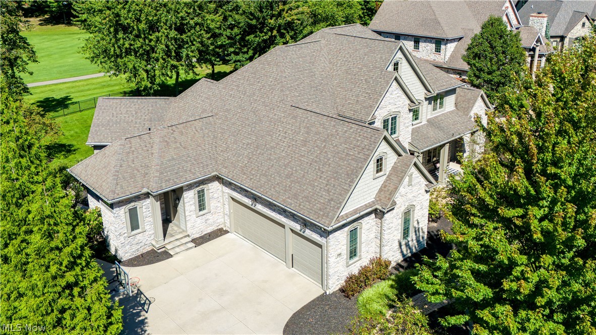 390 Club Drive W Aurora OH 44202