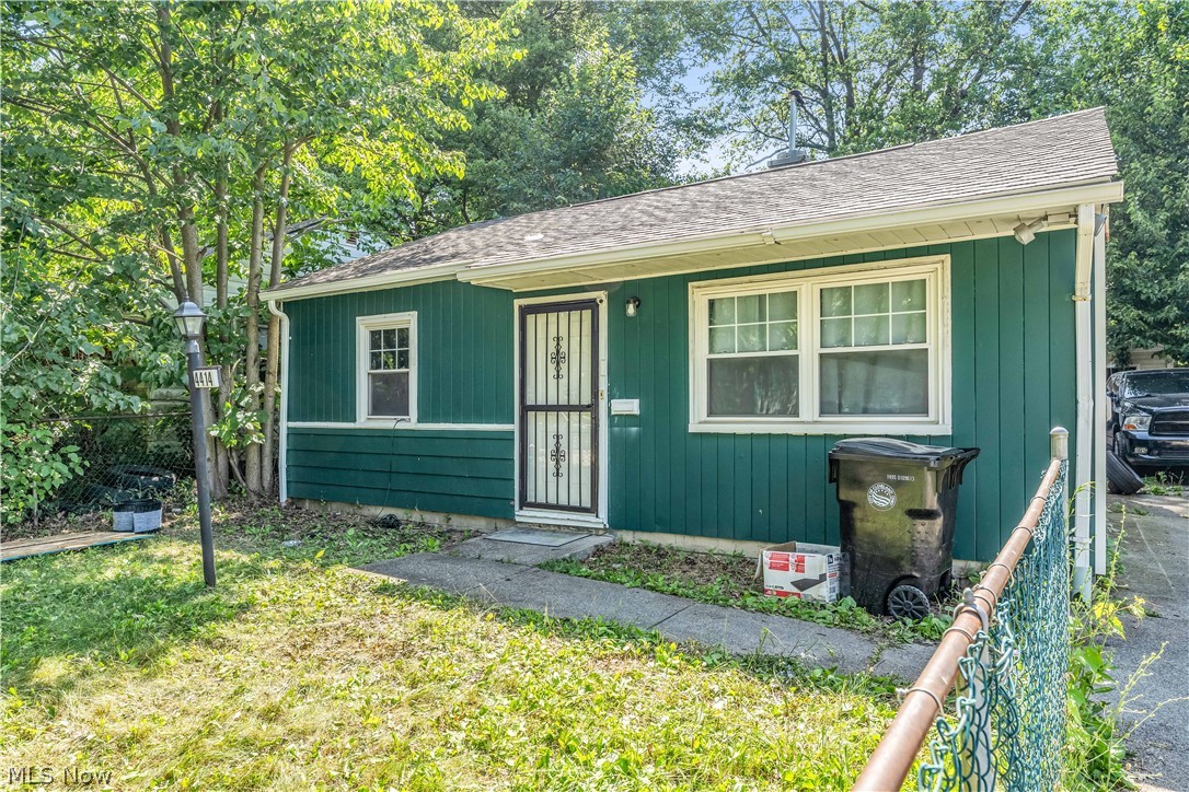 4414 E 142nd Street Cleveland OH 44128