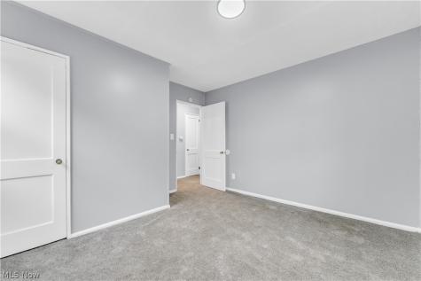 4414 E 142nd Street Cleveland OH 44128