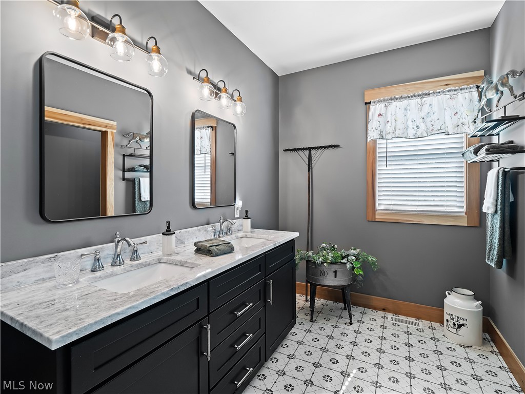 17658 Island Road Grafton OH 44044
