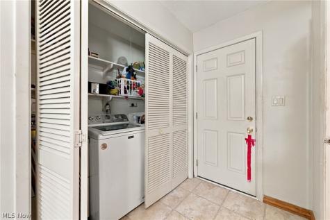 8593 Wiese Road Brecksville OH 44141