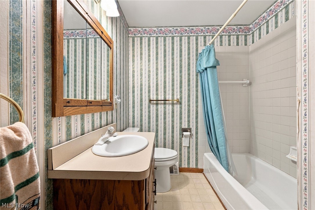 8593 Wiese Road Brecksville OH 44141