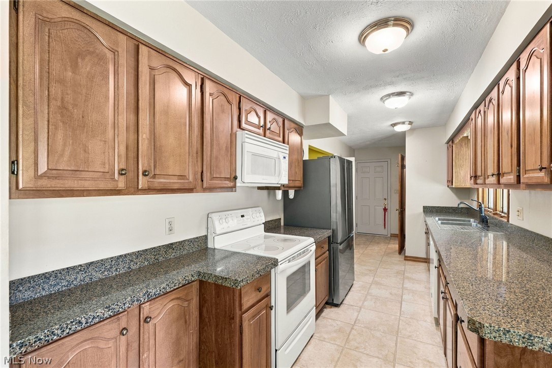 8593 Wiese Road Brecksville OH 44141