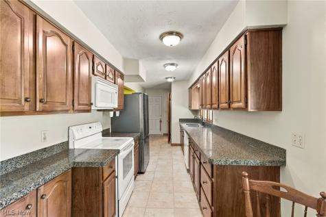 8593 Wiese Road Brecksville OH 44141
