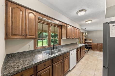 8593 Wiese Road Brecksville OH 44141