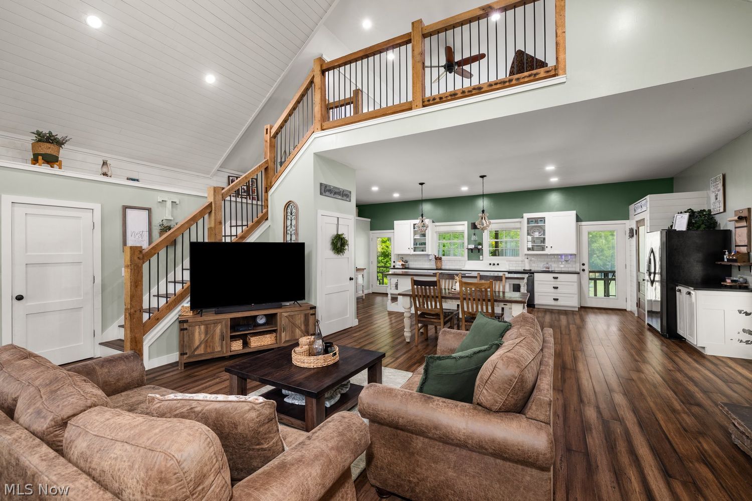 1695 County Road 995 Ashland OH 44805