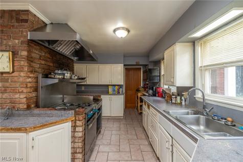 1017 East Boulevard Cleveland OH 44108