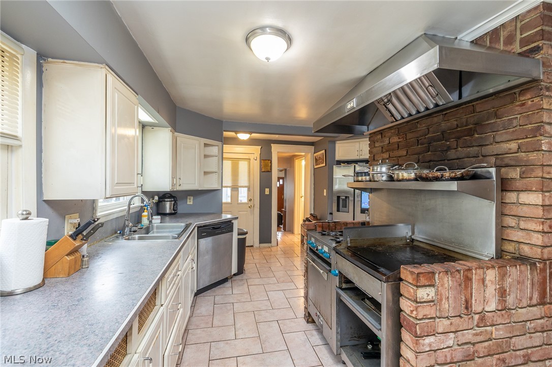 1017 East Boulevard Cleveland OH 44108