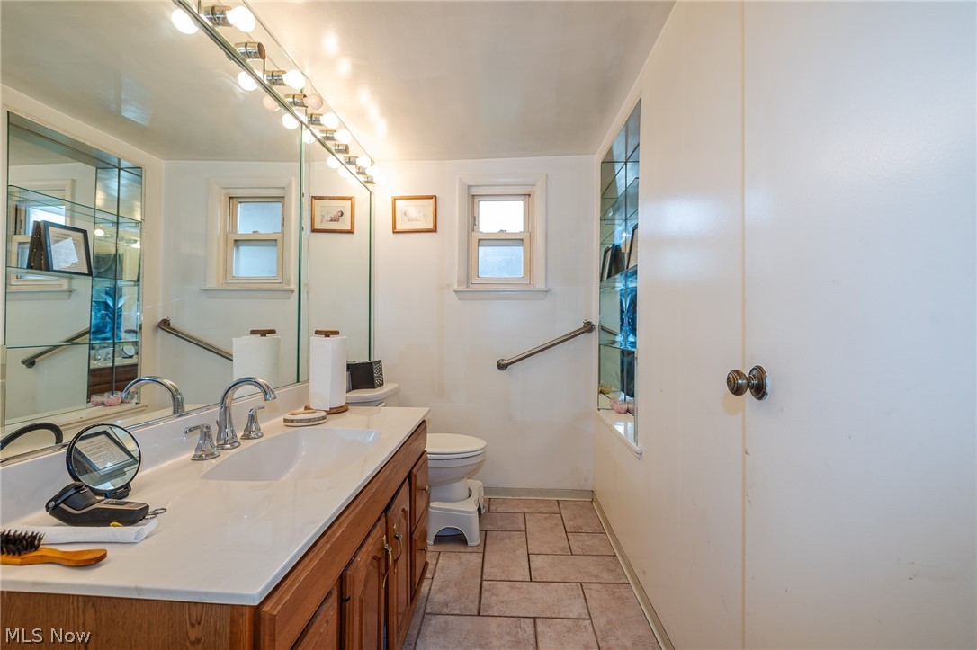 1017 East Boulevard Cleveland OH 44108