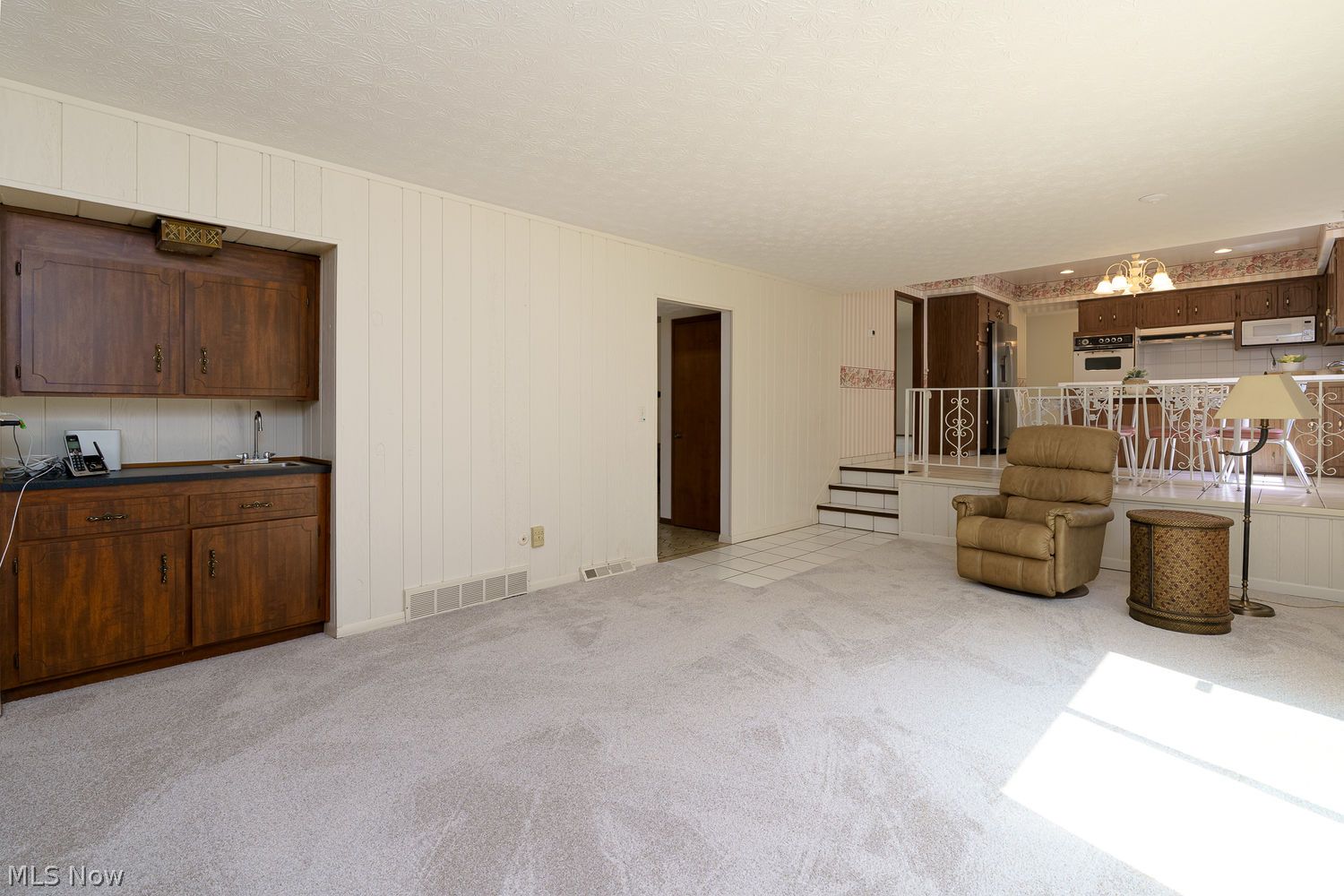 1737 Gladwin Drive Mayfield Heights OH 44124