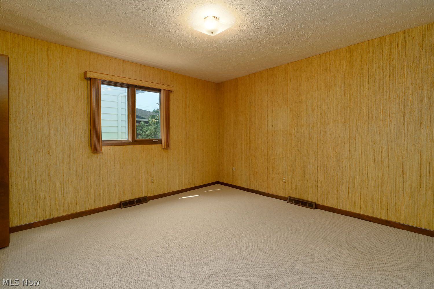 1737 Gladwin Drive Mayfield Heights OH 44124