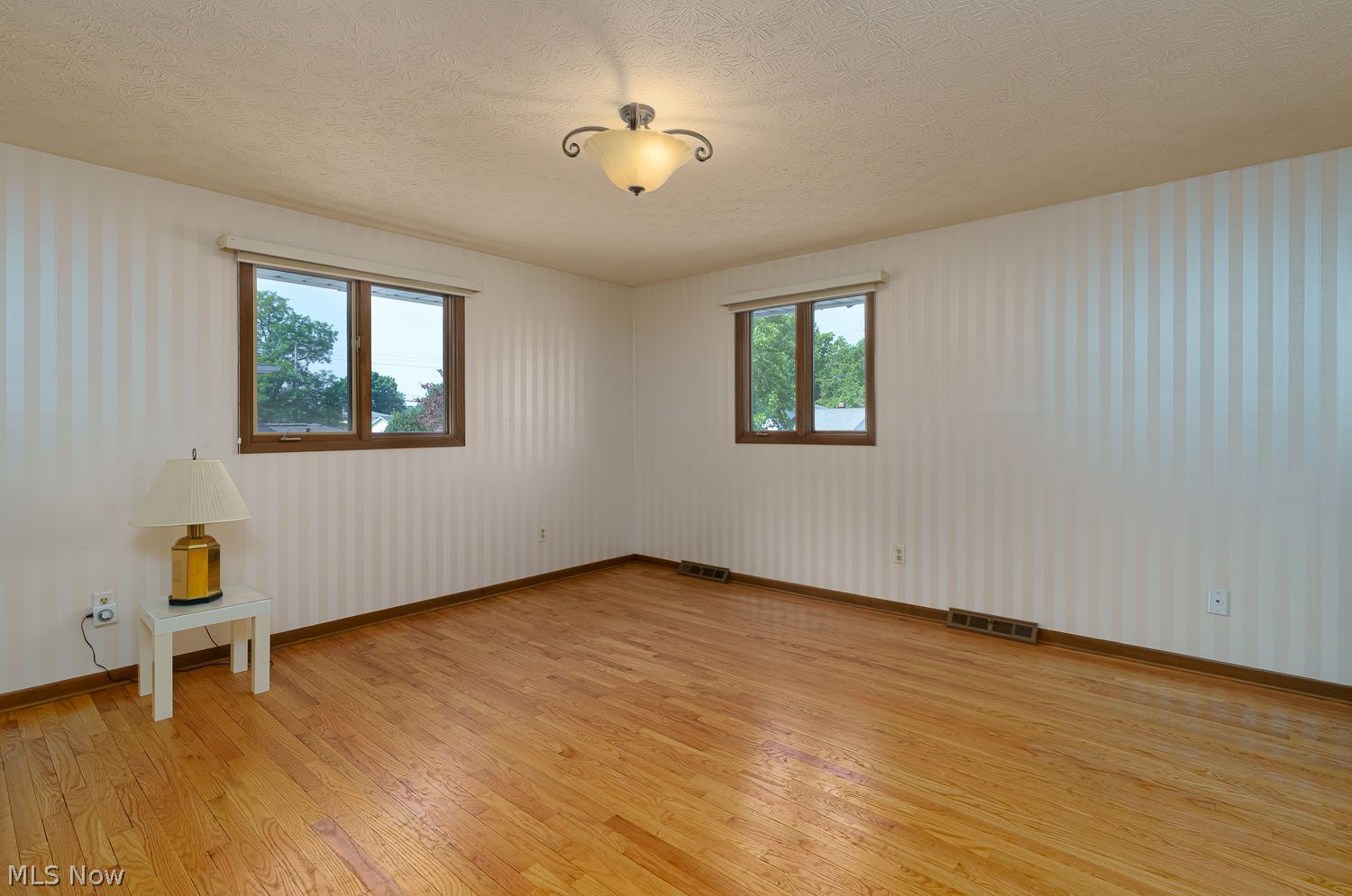 1737 Gladwin Drive Mayfield Heights OH 44124