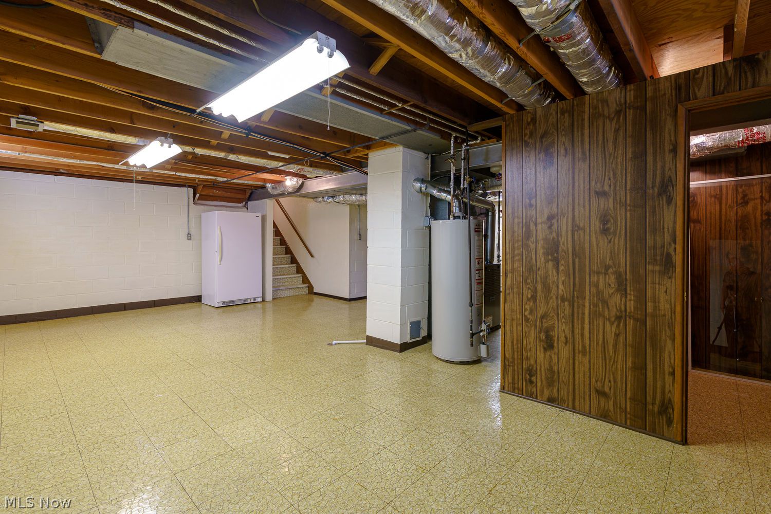 1737 Gladwin Drive Mayfield Heights OH 44124