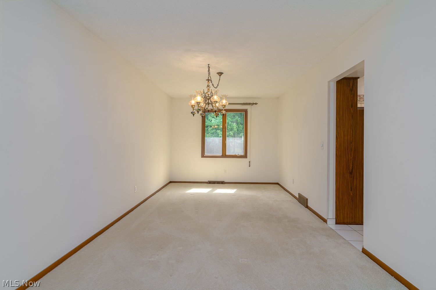 1737 Gladwin Drive Mayfield Heights OH 44124