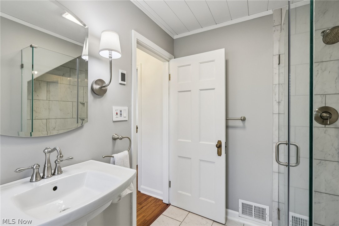5115 Eastover Road Lyndhurst OH 44124