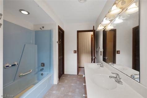 7661 Vandemark Road Lodi OH 44254