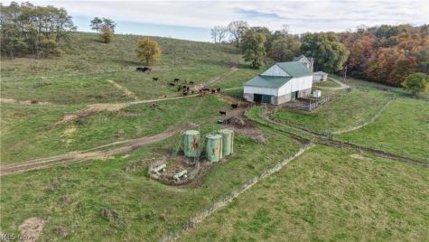 6895 Kemary Avenue SW Navarre OH 44662