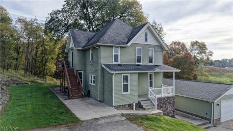 6895 Kemary Avenue SW Navarre OH 44662