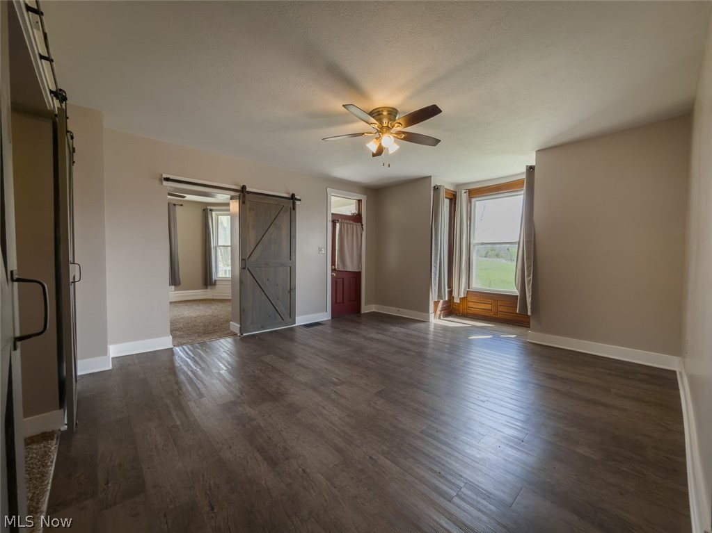 6895 Kemary Avenue SW Navarre OH 44662