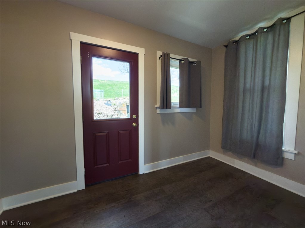 6895 Kemary Avenue SW Navarre OH 44662