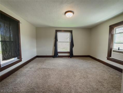 6895 Kemary Avenue SW Navarre OH 44662