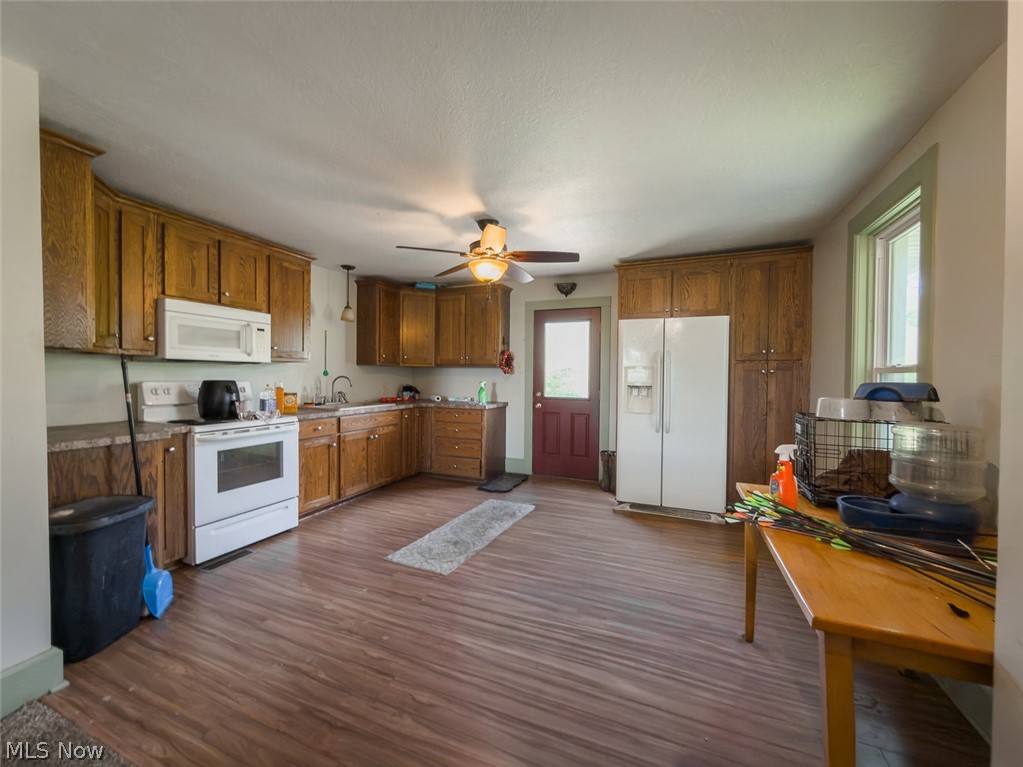6895 Kemary Avenue SW Navarre OH 44662