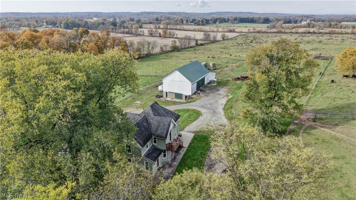 6895 Kemary Avenue SW Navarre OH 44662