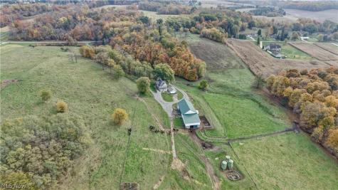 6895 Kemary Avenue SW Navarre OH 44662