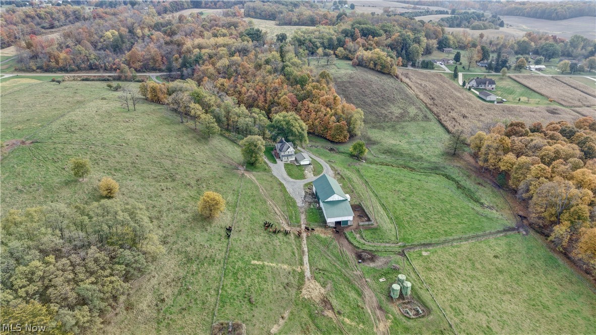 6895 Kemary Avenue SW Navarre OH 44662