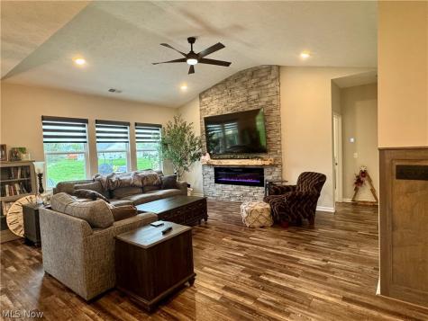 658 Apple Ridge Drive Elyria OH 44035