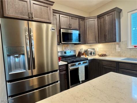 658 Apple Ridge Drive Elyria OH 44035