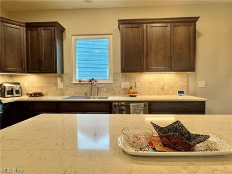 658 Apple Ridge Drive Elyria OH 44035