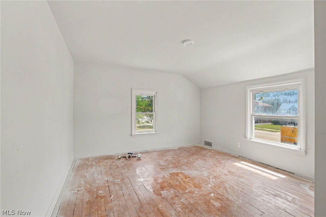 15603 Harvard Avenue Cleveland OH 44128