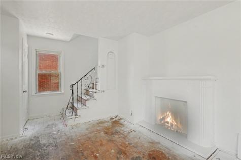 15603 Harvard Avenue Cleveland OH 44128