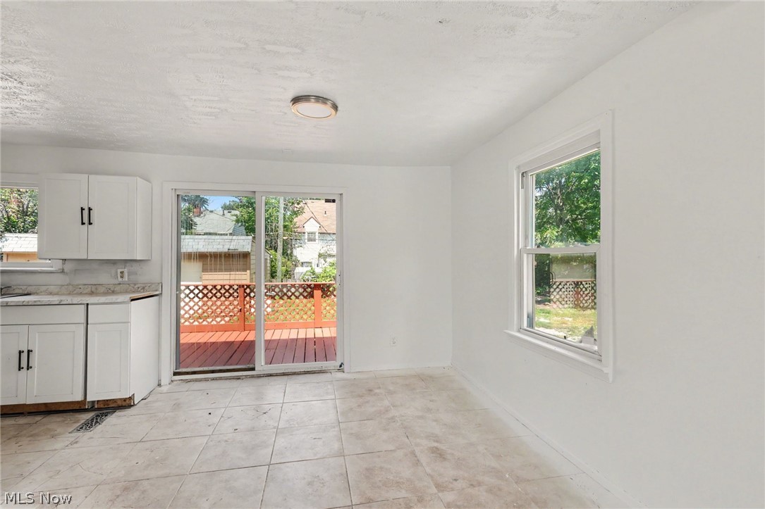 15603 Harvard Avenue Cleveland OH 44128