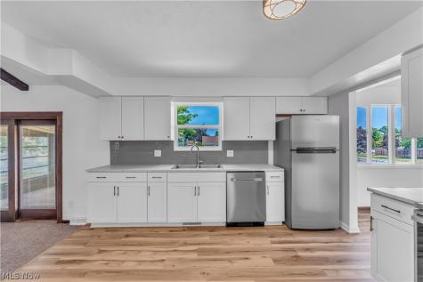 13574 Delaware Drive Middleburg Heights OH 44130
