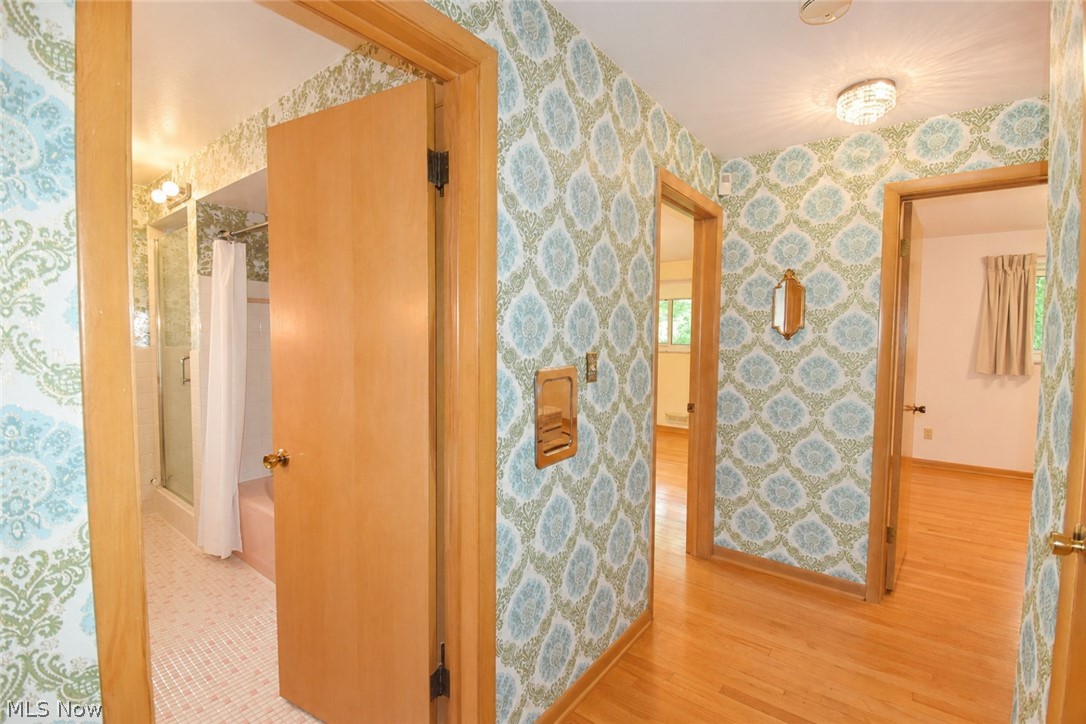 1634 Parkview Drive Seven Hills OH 44131