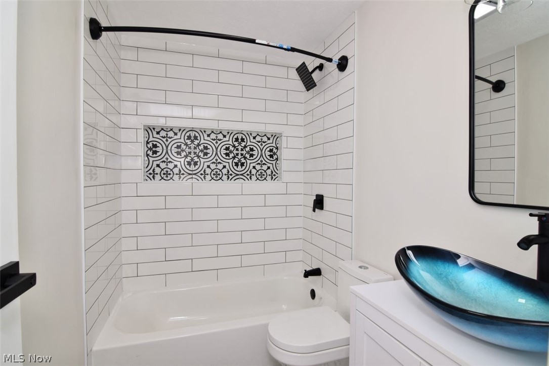 6088 Williamsburg Drive Highland Heights OH 44143
