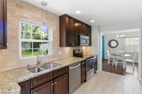 430 Canterbury Road Bay Village OH 44140