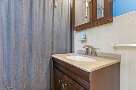430 Canterbury Road Bay Village OH 44140